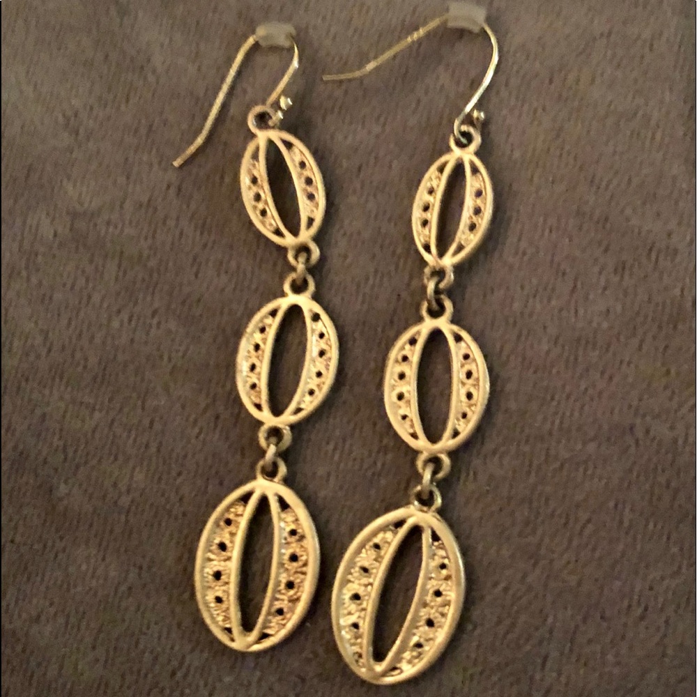 Stella and Dot gold earrings